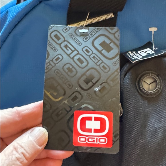 Ogio duffel bag - Picture 11 of 15